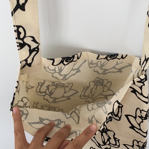 Freda Salvador Printed Canvas Tote Bag - Picture 7 of 8